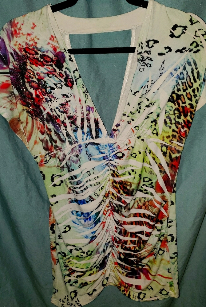 Styleus Top Size Small/Medium Multi colored